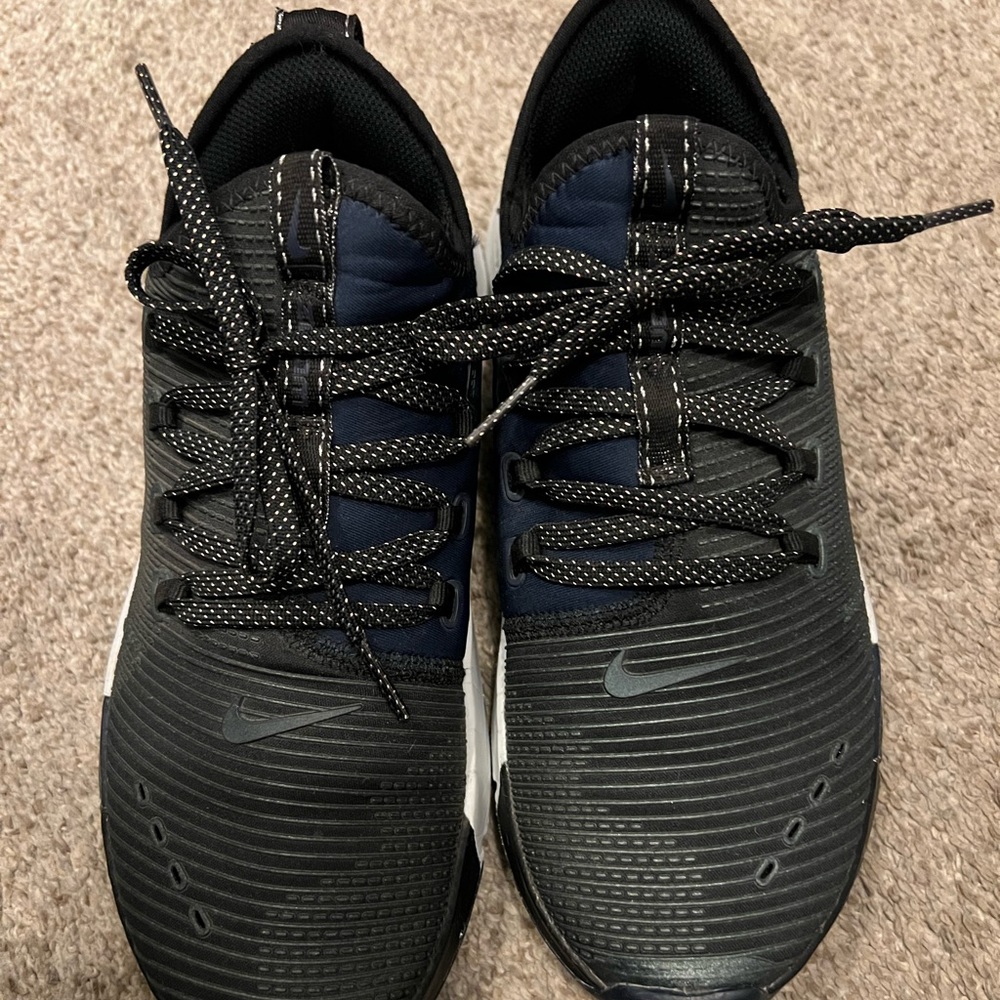 Navy Nike zoom training shoes